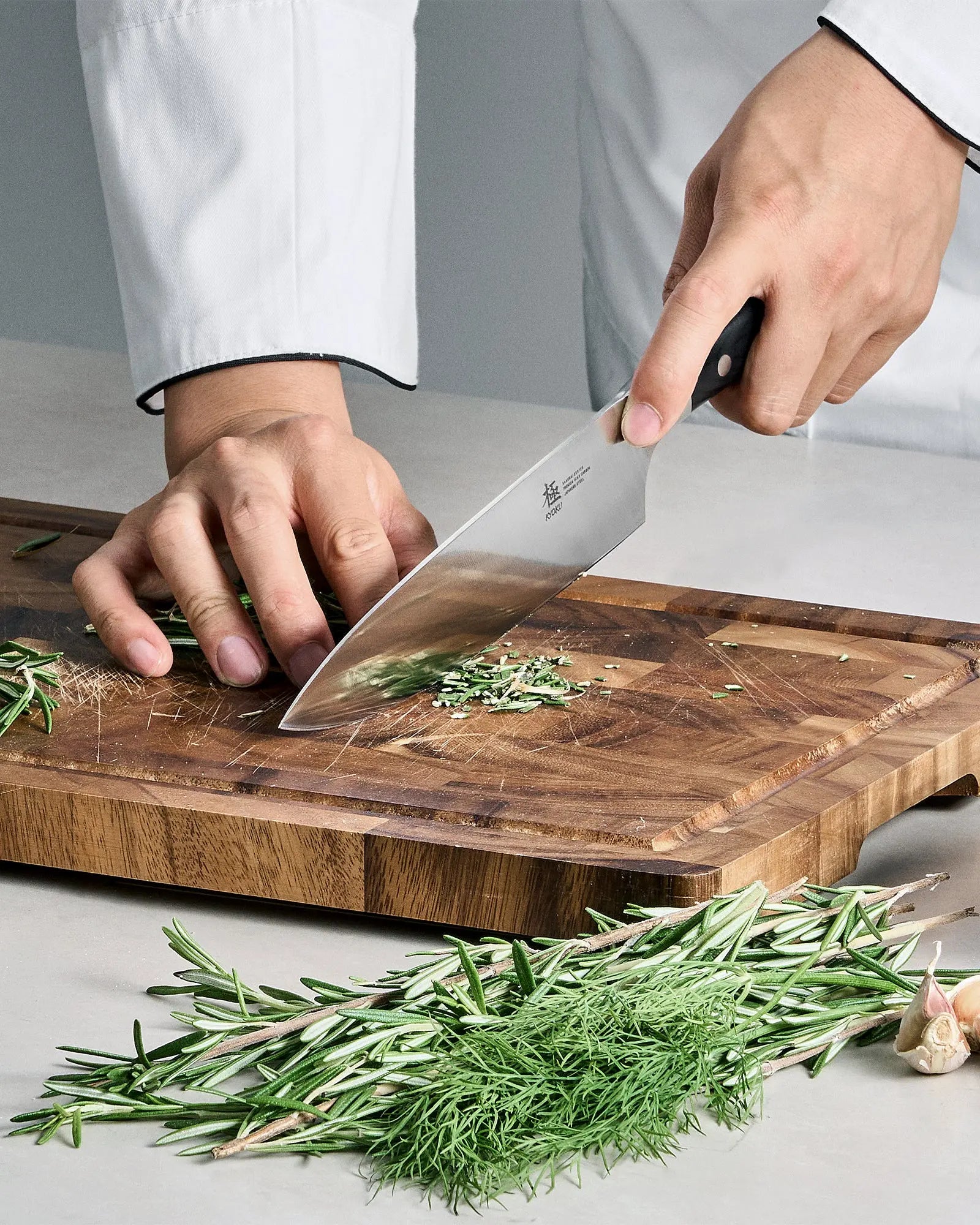 Save 20% On 15-Piece Knife Set + Roll Bag| Samurai Series Kyoku Knives