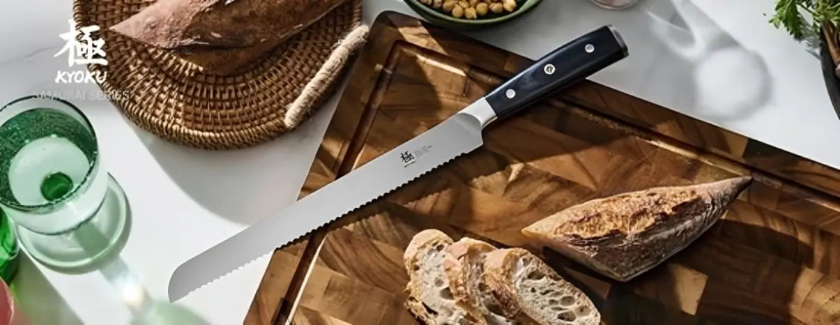 what is the name of the knife that has teeth