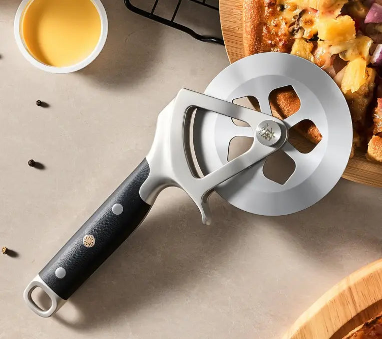 How to Use and Maintain Your Pizza Wheel Cutter